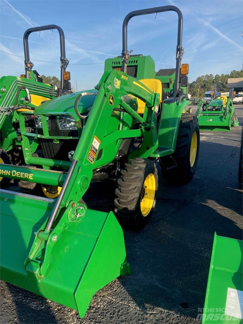 John Deere 3025E Коммунальные тракторы