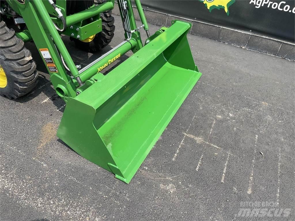 John Deere 3025E Коммунальные тракторы