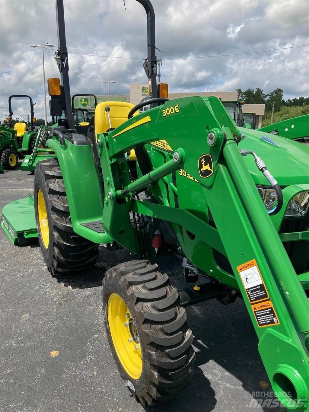John Deere 3032E Коммунальные тракторы