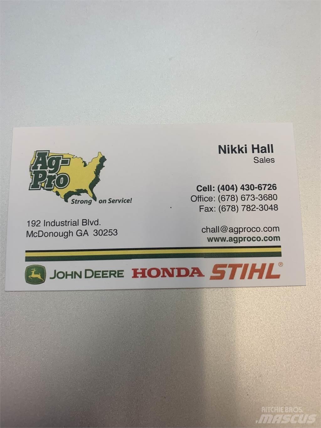 John Deere 3032E Коммунальные тракторы