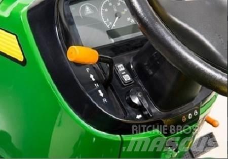 John Deere 3035D Коммунальные тракторы