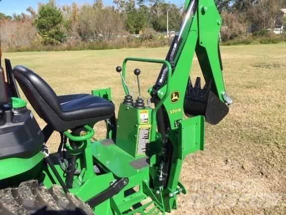 John Deere 3038E Коммунальные тракторы