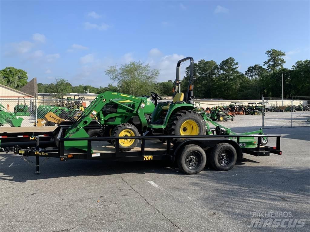 John Deere 3038E Коммунальные тракторы