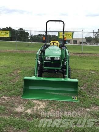 John Deere 3038E Коммунальные тракторы