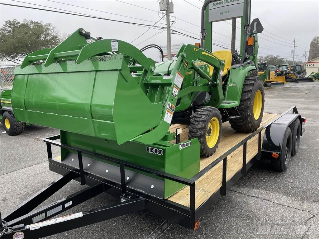 John Deere 3038E Коммунальные тракторы