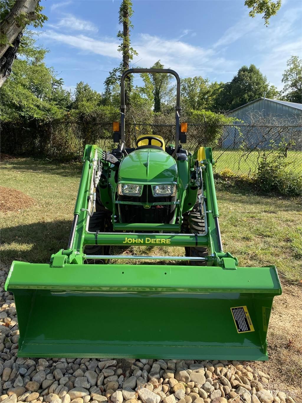 John Deere 3038E Коммунальные тракторы