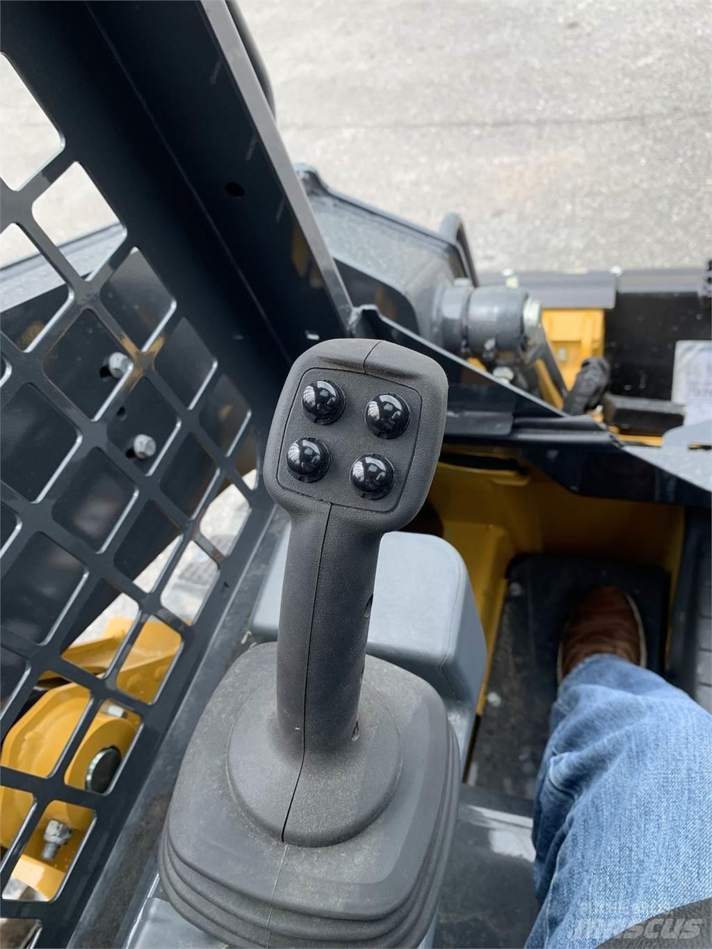 John Deere 317G Малые погрузчики