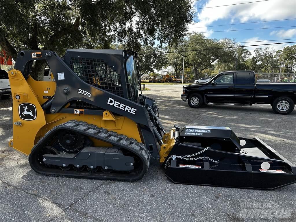 John Deere 317G Малые погрузчики