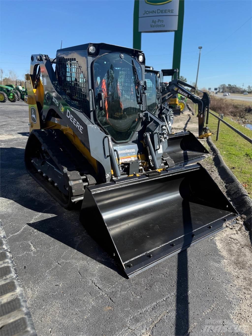 John Deere 317G Малые погрузчики