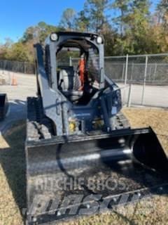 John Deere 317G Малые погрузчики