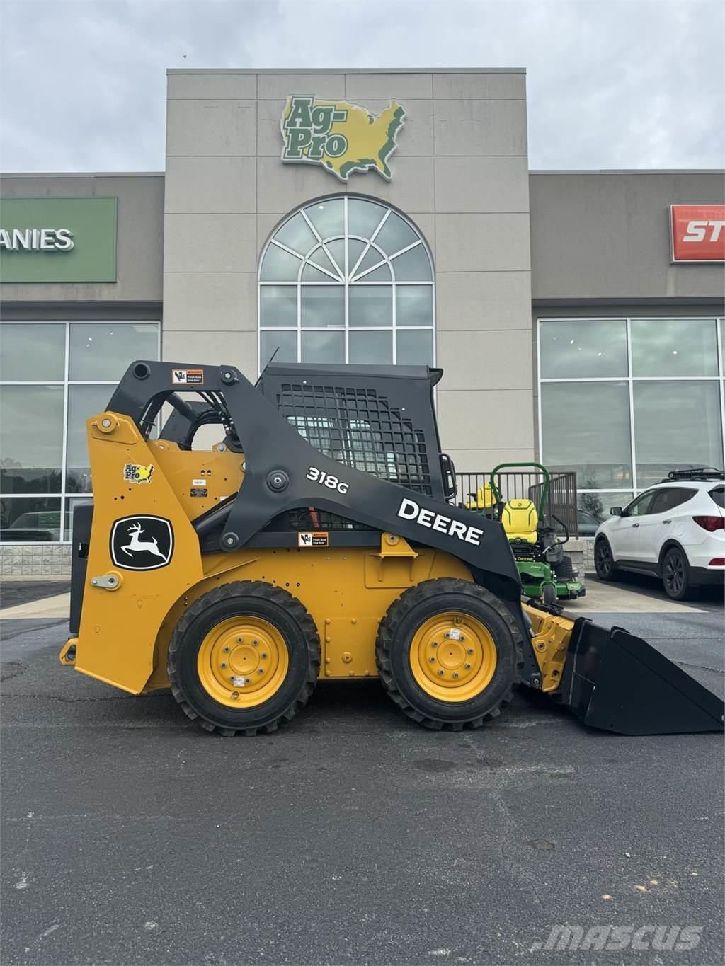 John Deere 318G Мини-погрузчики