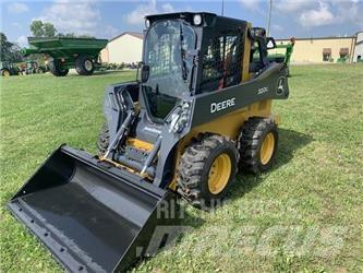John Deere 320G Мини-погрузчики