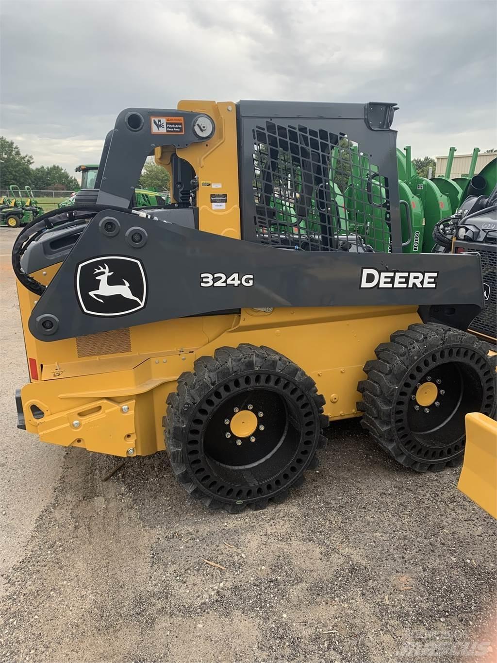 John Deere 324G Мини-погрузчики