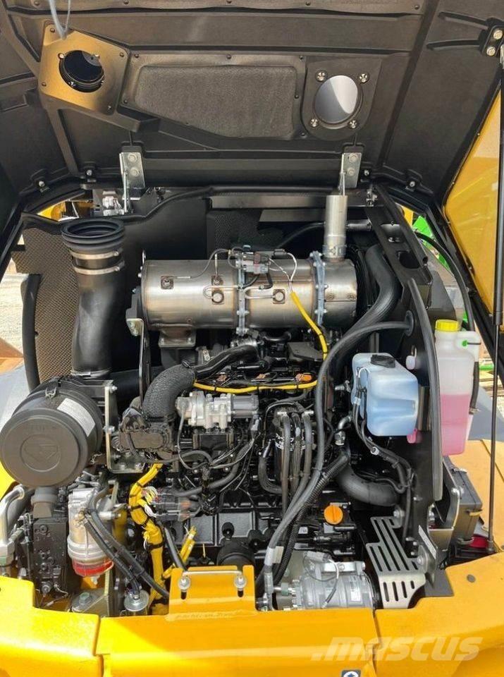 John Deere 324P Фронтальные погрузчики