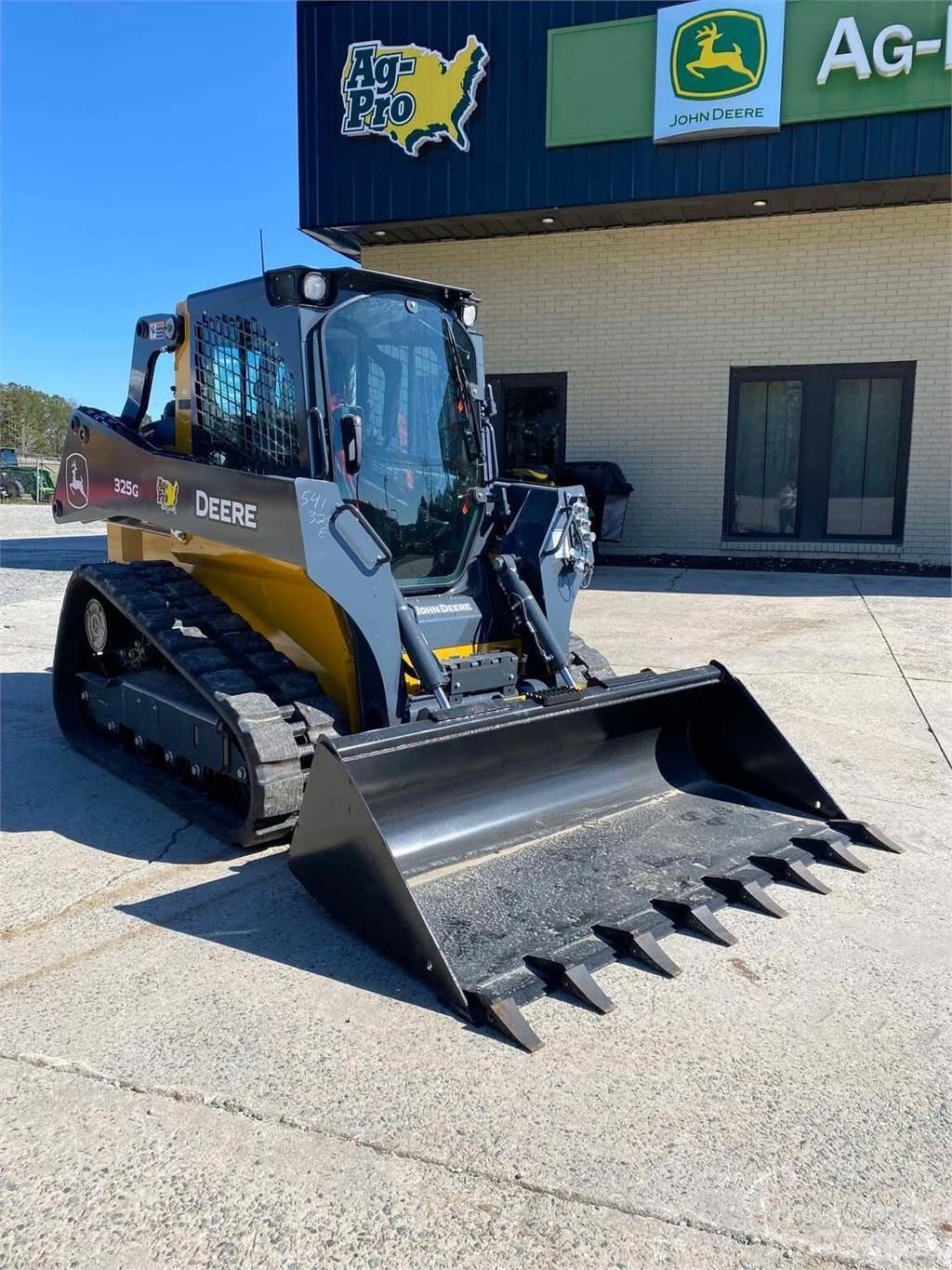 John Deere 325G Малые погрузчики