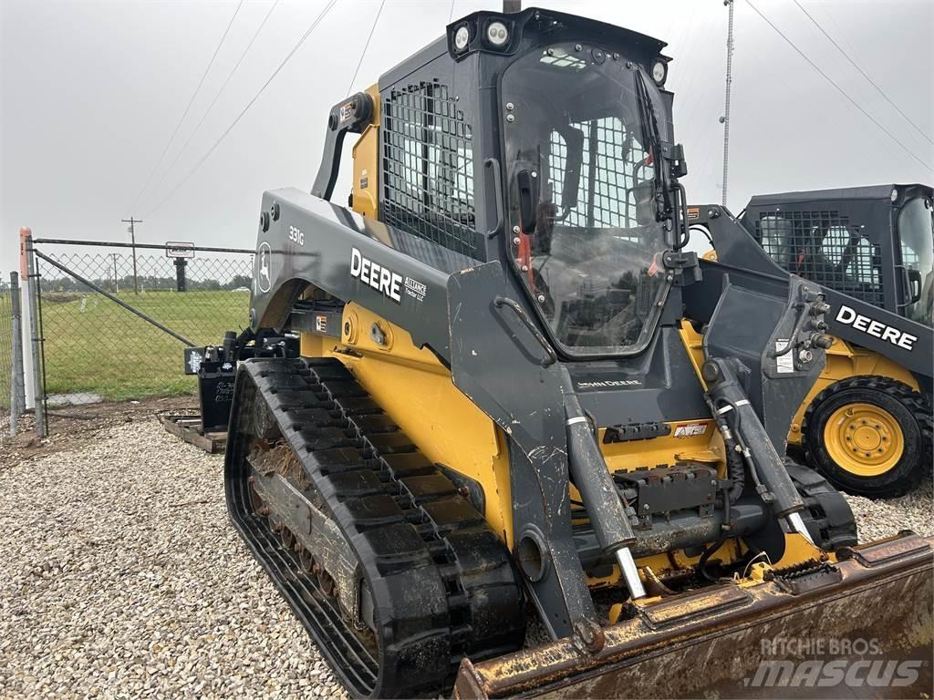 John Deere 331G Малые погрузчики