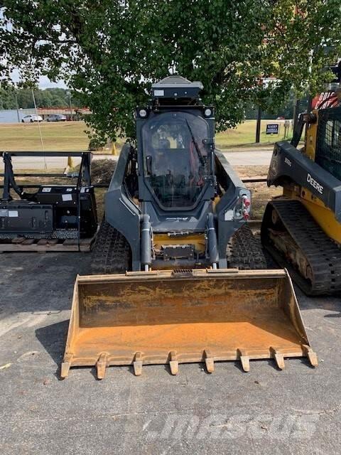 John Deere 333G Малые погрузчики