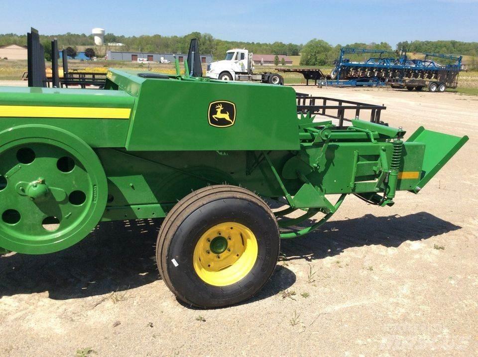 John Deere 348 Тюковые пресс-подборщики