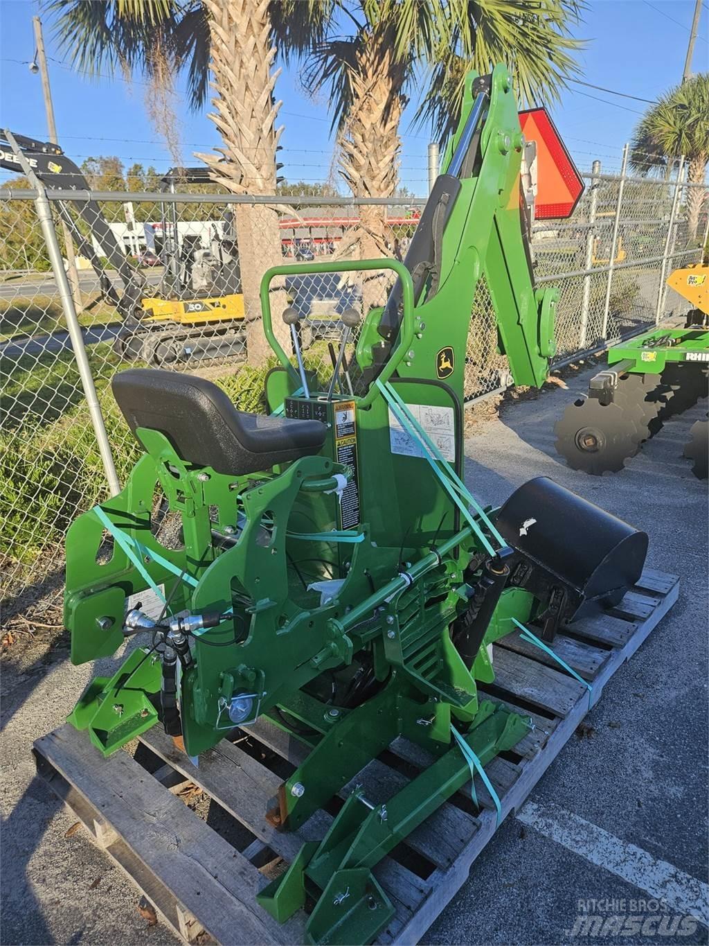 John Deere 375A Навесное оборудование и запчасти