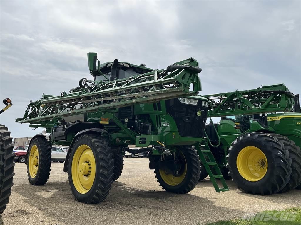 John Deere 412R Прицепные опрыскиватели