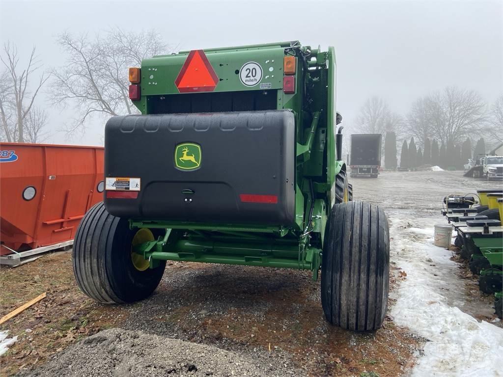 John Deere 451M Рулонные пресс-подборщики