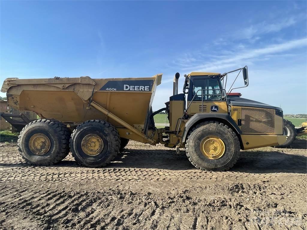 John Deere 460E Шарнирно-сочленённые самосвалы