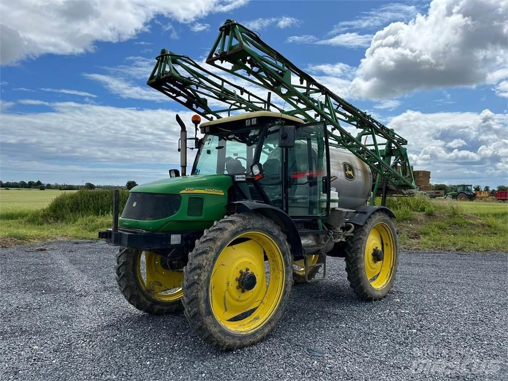 John Deere 4720 Прицепные опрыскиватели