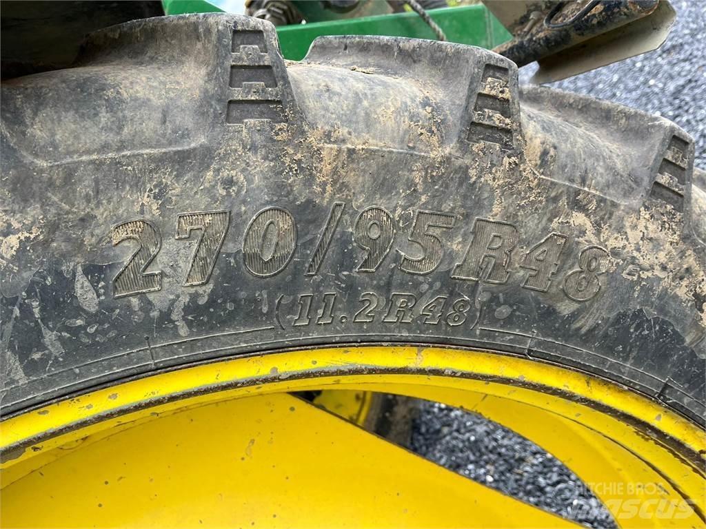 John Deere 4720 Прицепные опрыскиватели