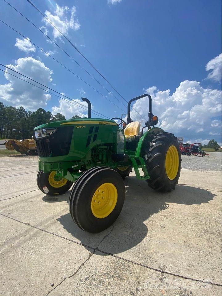John Deere 5050E Трактора
