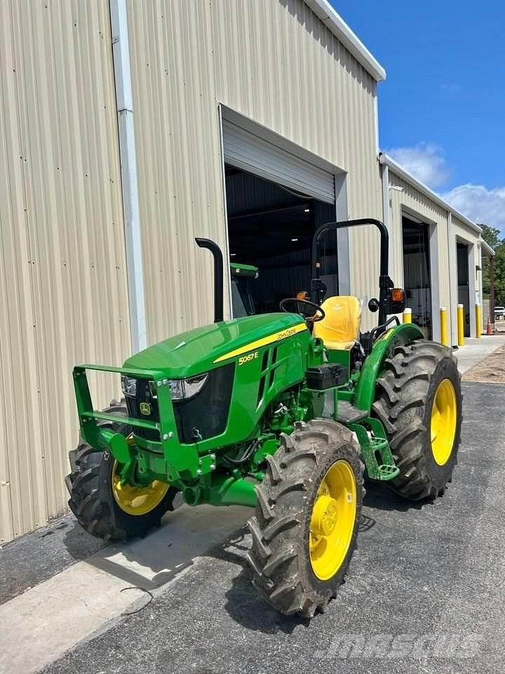 John Deere 5067E Трактора