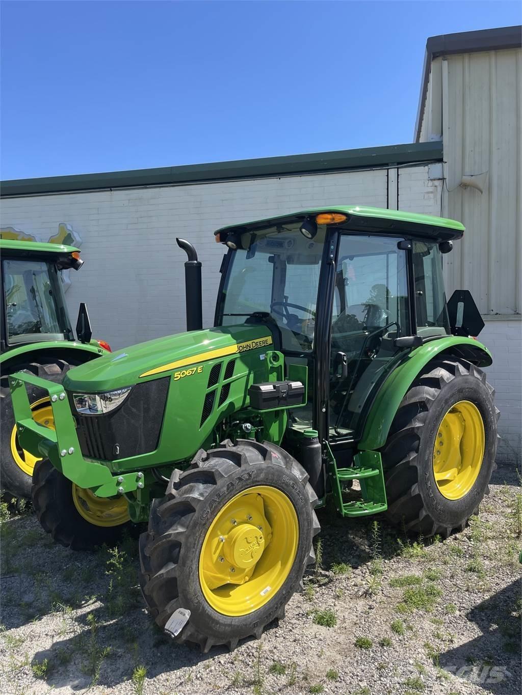 John Deere 5067E Трактора