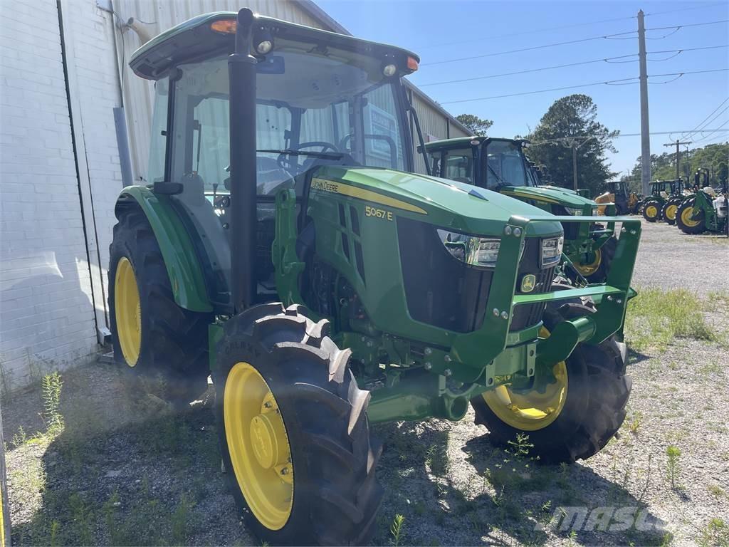 John Deere 5067E Трактора