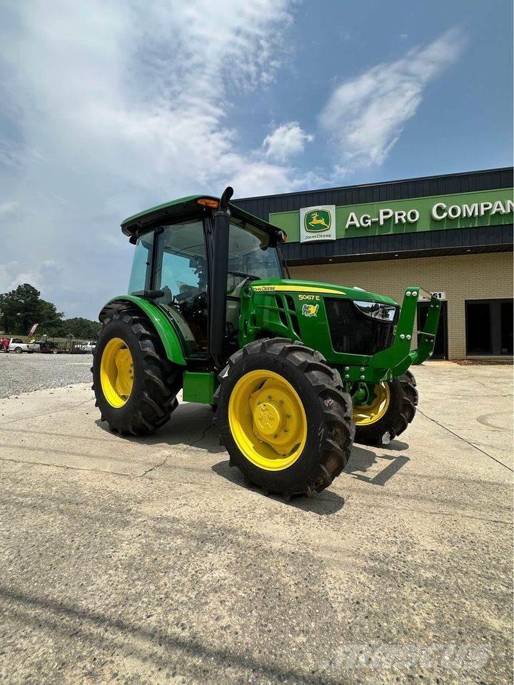 John Deere 5067E Трактора