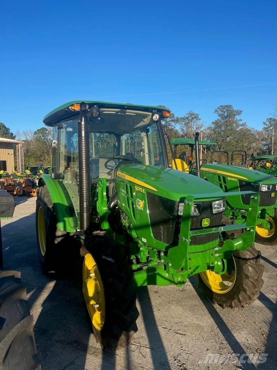 John Deere 5075E Трактора