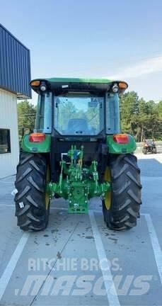 John Deere 5100E Коммунальные тракторы