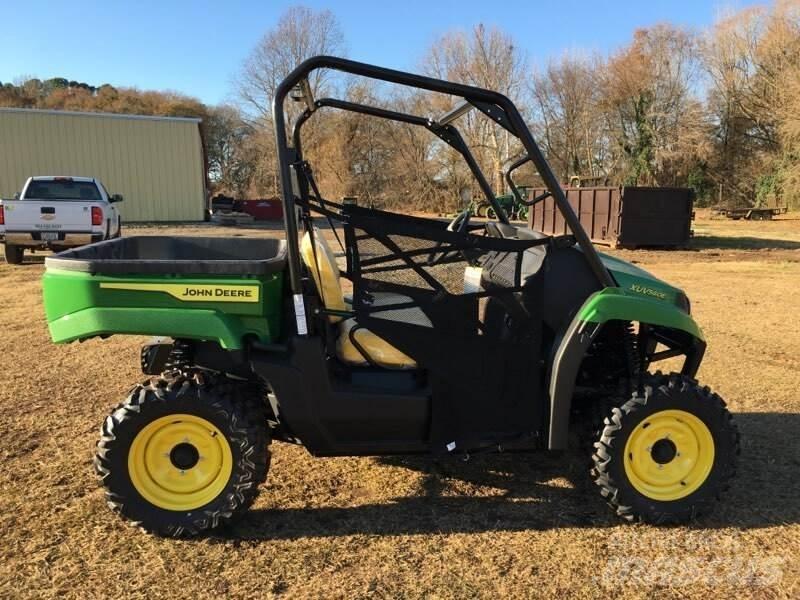 John Deere 560E Коммунальные машины