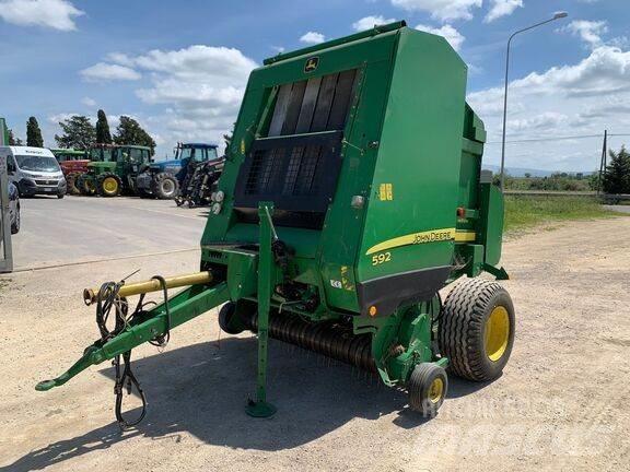John Deere 592 Рулонные пресс-подборщики