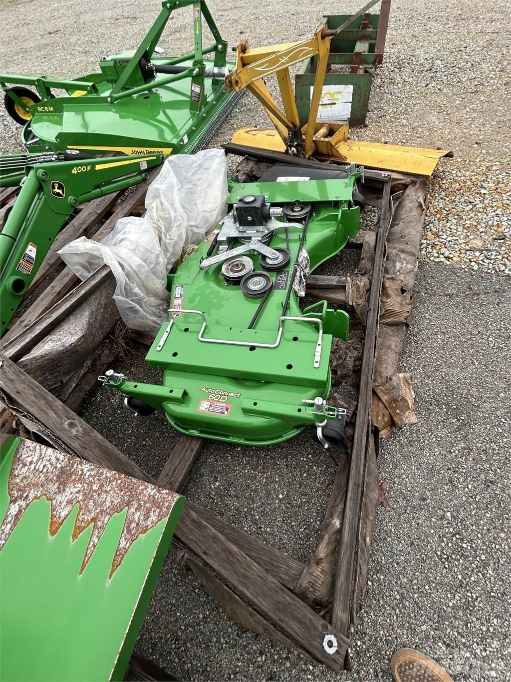 John Deere 60D Роторные косилки