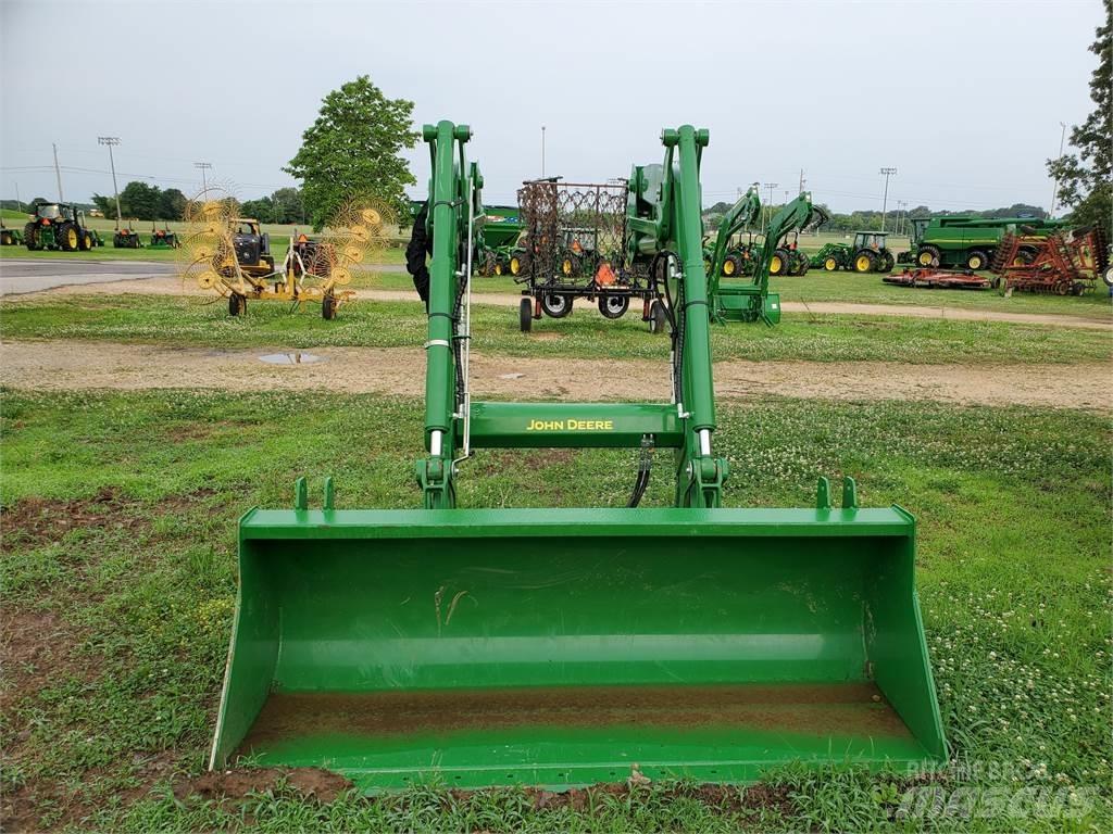 John Deere 620R Трактора