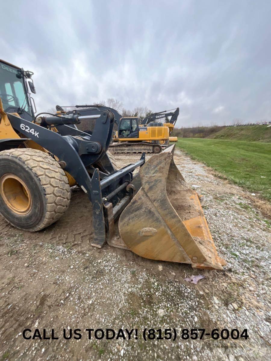John Deere 624K Фронтальные погрузчики