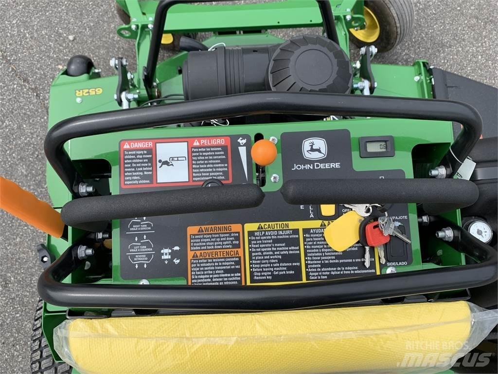 John Deere 652R Самоходные газонокосилки