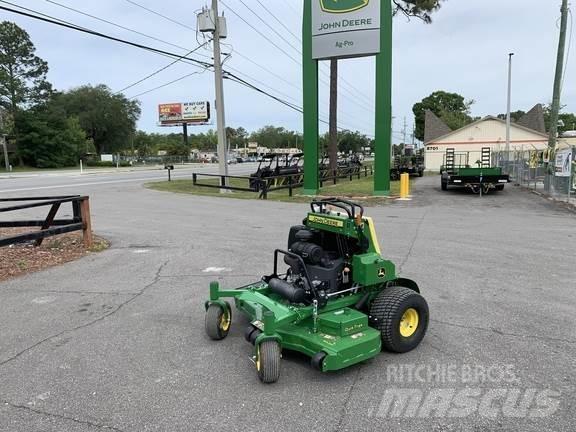 John Deere 652R Самоходные газонокосилки