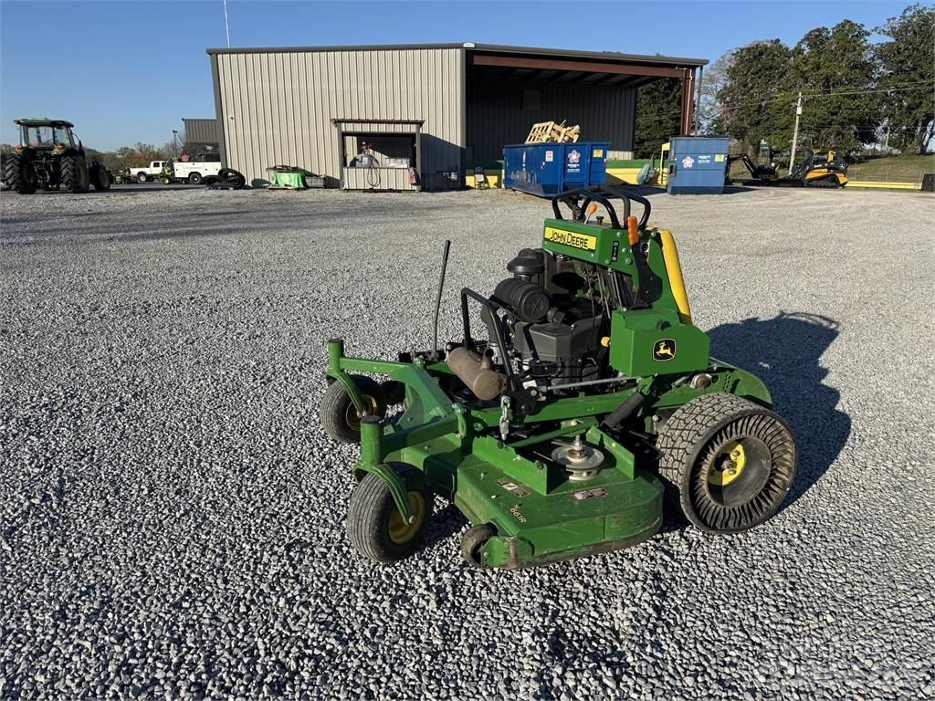 John Deere 661R Самоходные газонокосилки