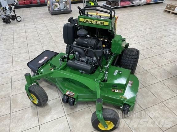 John Deere 661R Самоходные газонокосилки