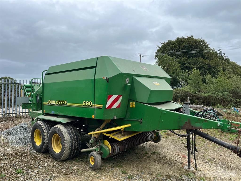 John Deere 690 Тюковые пресс-подборщики