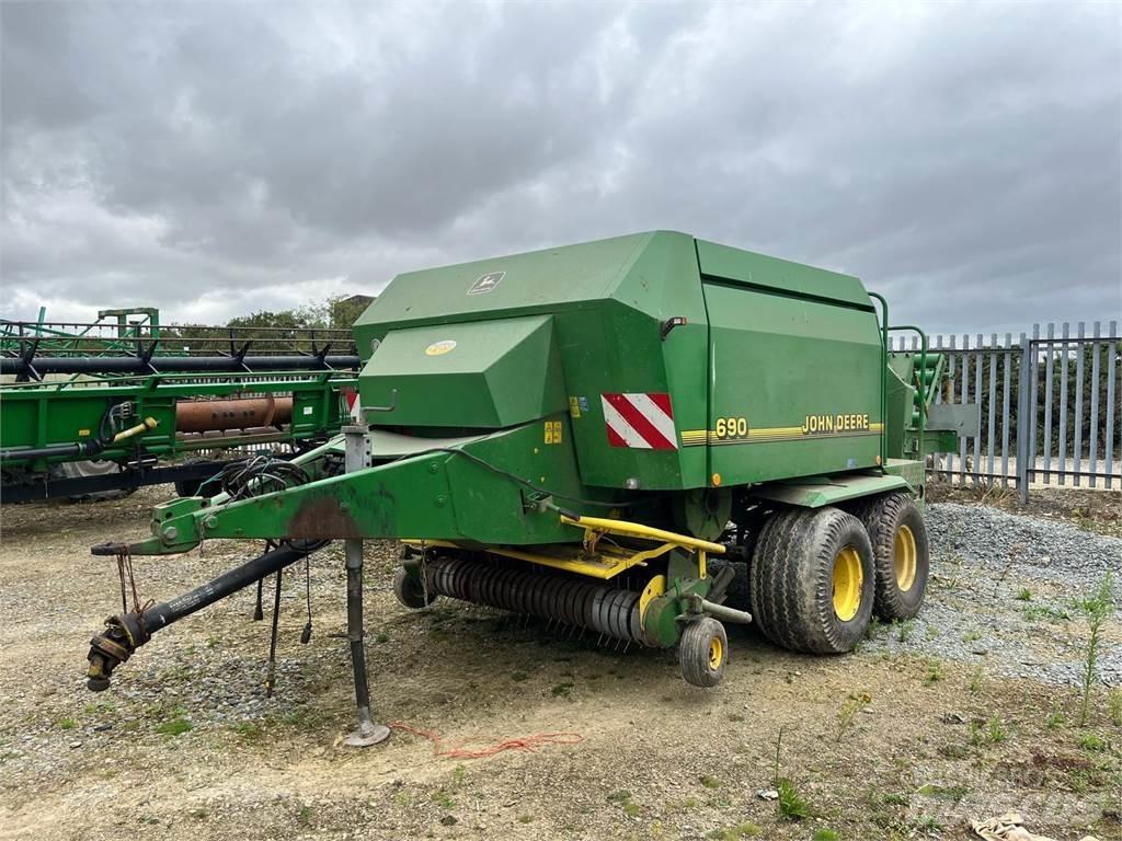 John Deere 690 Тюковые пресс-подборщики