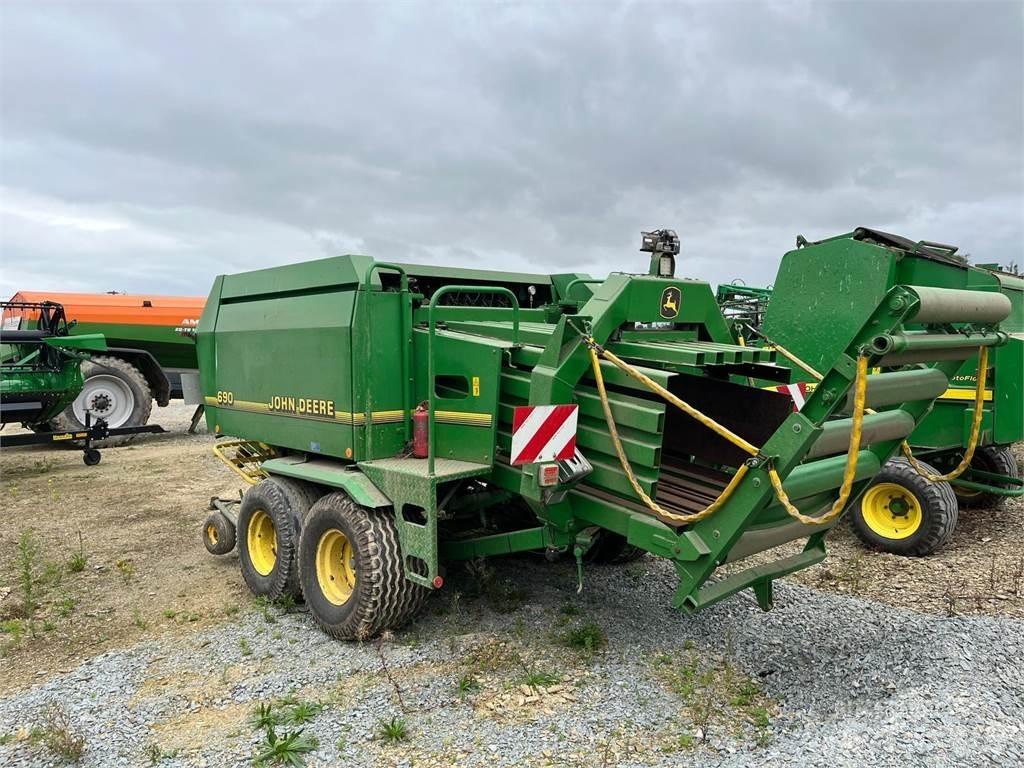John Deere 690 Тюковые пресс-подборщики