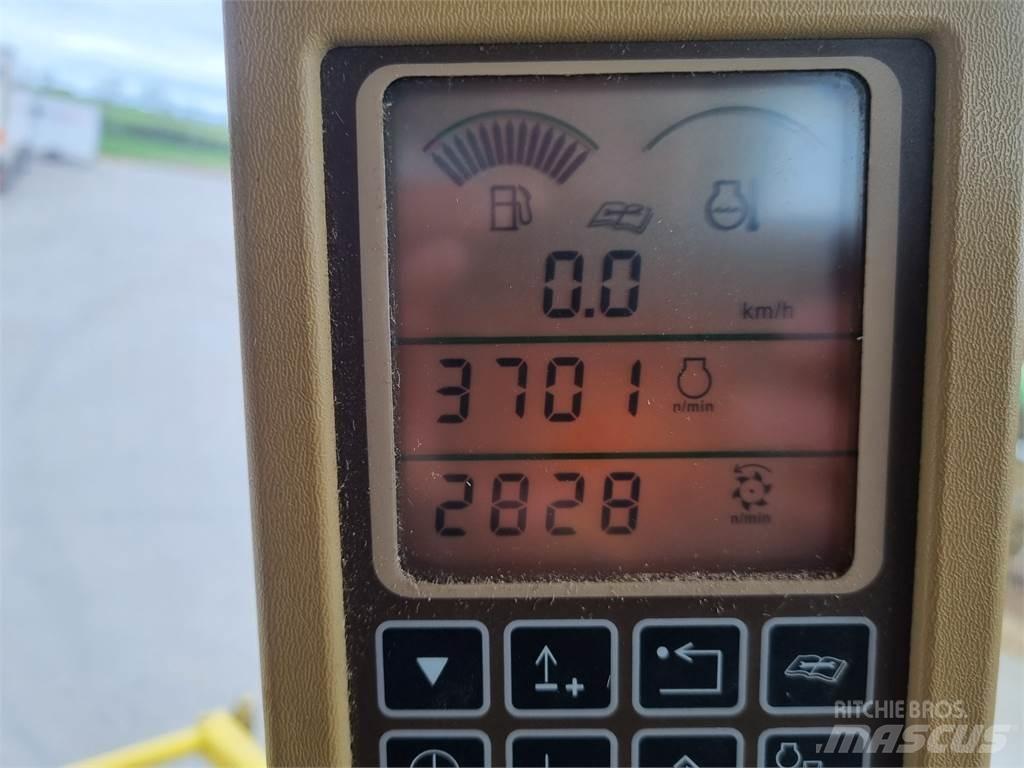 John Deere 7400 Прицепные кормоуборочные комбайны