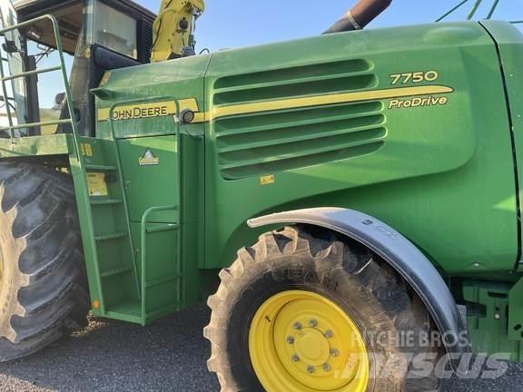 John Deere 7750 Прицепные кормоуборочные комбайны