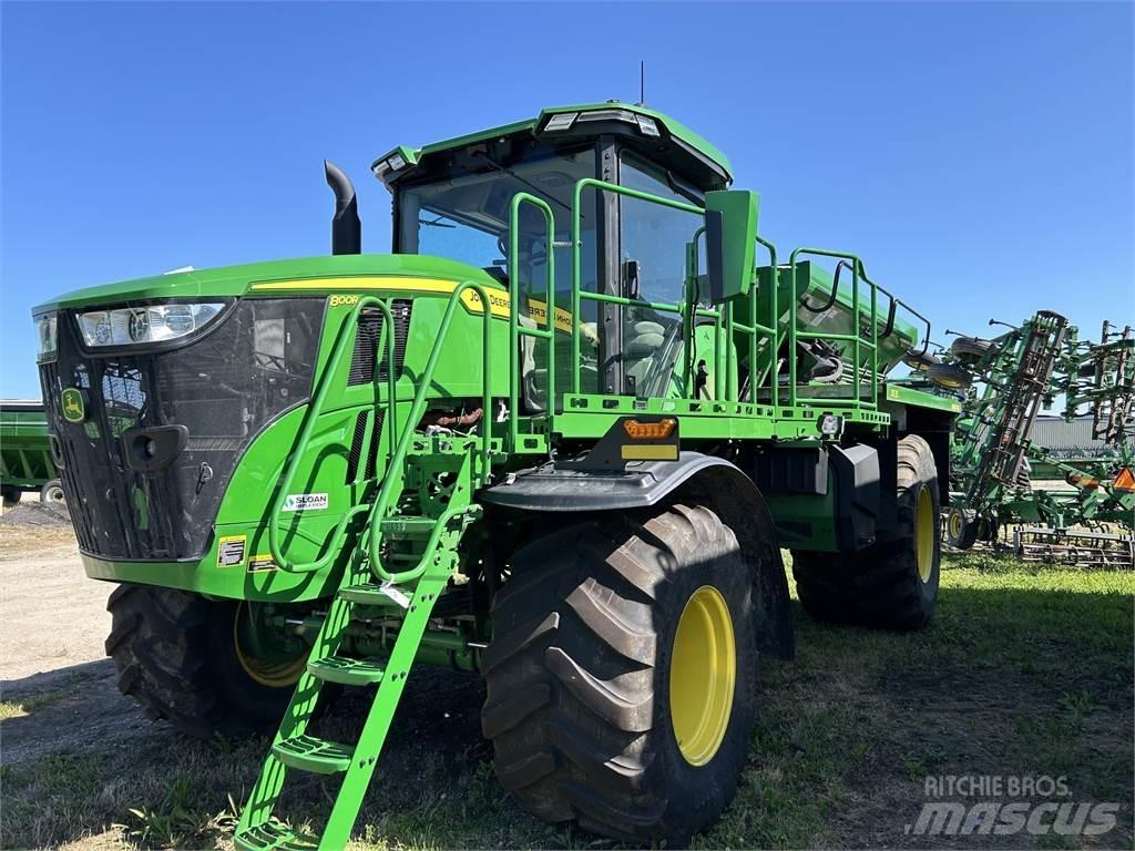 John Deere 800R Прицепные опрыскиватели